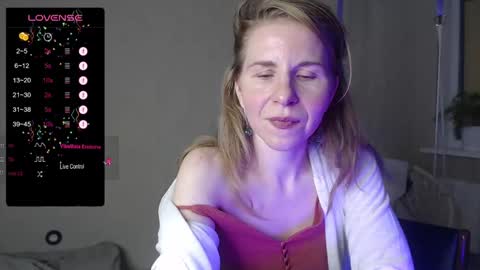 Snapshot of violetplath chatting on January 18, 2025, 9:55 pm Violet next stream December 6 online show from January 18, 2025, 9:55 pm