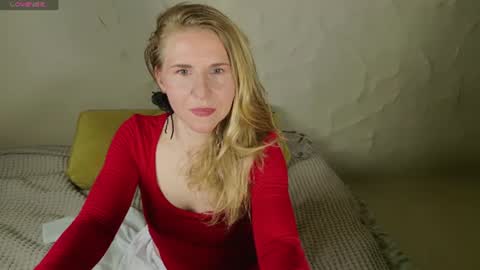 Snapshot of violetplath chatting on June 12, 2026, 11:25 pm Violet next stream December 6 online show from June 12, 2026, 11:25 pm