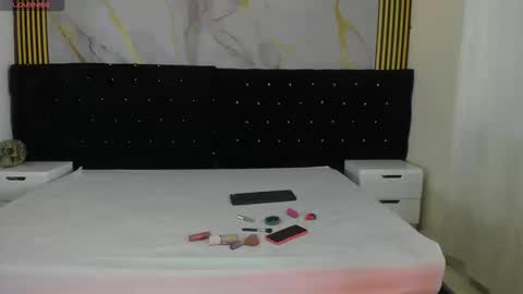 Violet Rose online show from March 14, 2026, 8:47 pm