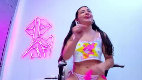 Snapshot of violetrousse chatting on January 30, 2025, 10:30 pm Violet Rousse online show from January 30, 2025, 10:30 pm