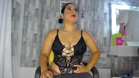 violetroussee online show from April 5, 2026, 6:16 pm