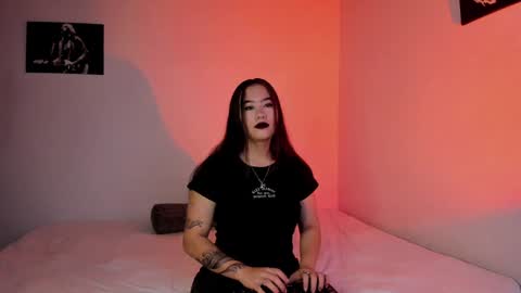 Snapshot of violetsalvatore chatting on December 31, 2024, 5:33 am Violet salvatore online show from December 31, 2024, 5:33 am