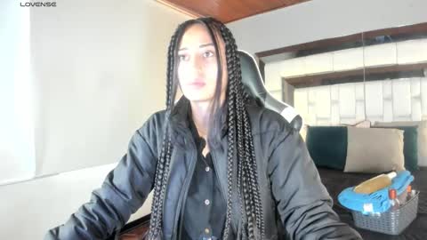 Snapshot of violetskinny chatting on September 29, 2025, 8:24 pm violetskinny online show from September 29, 2025, 8:24 pm