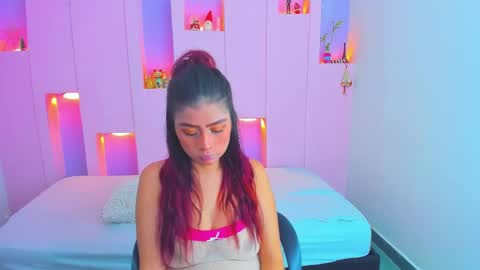 Snapshot of violetsmith7 chatting on December 29, 2024, 8:26 pm violetsmith online show from December 29, 2024, 8:26 pm