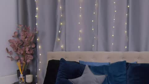 VioletSwone online show from February 9, 2025, 5:40 am