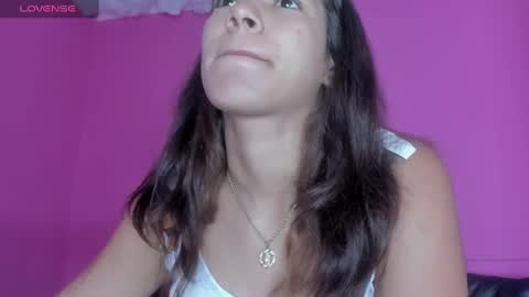 Snapshot of violett_24_ chatting on February 24, 2025, 12:37 pm violett_24_ online show from February 24, 2025, 12:37 pm