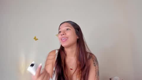 Snapshot of violett_24_ chatting on October 4, 2025, 7:12 pm violett_24_ online show from October 4, 2025, 7:12 pm