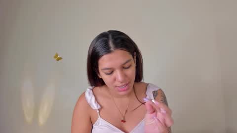 Snapshot of violett_24_ chatting on October 30, 2025, 11:49 pm violett_24_ online show from October 30, 2025, 11:49 pm