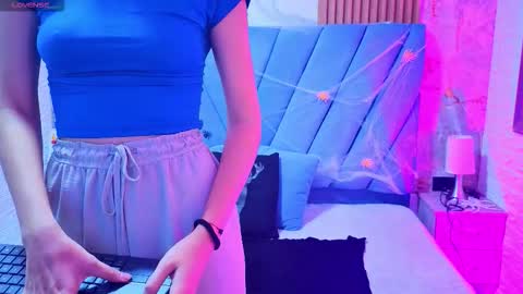 ViolettGolden online show from October 12, 2025, 8:52 pm