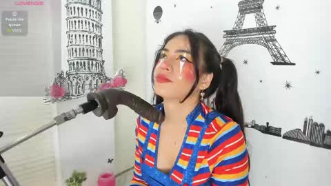 violett_collinss online show from June 1, 2026, 5:53 am