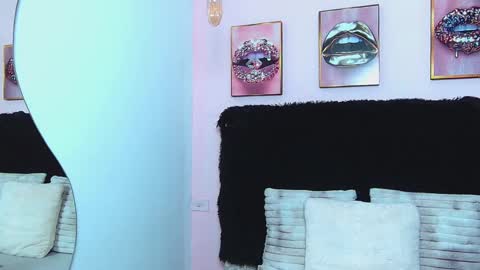 Violeta froz online show from October 14, 2025, 7:14 pm