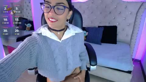 Snapshot of violett_garden chatting on May 20, 2026, 11:16 am Violet online show from May 20, 2026, 11:16 am