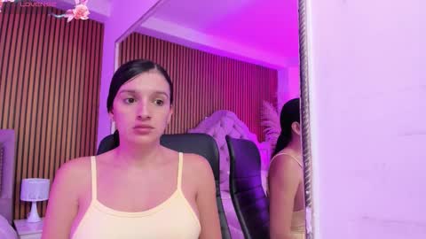 violett_hott_ online show from March 16, 2026, 12:09 pm