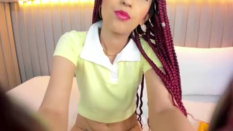 Violett  online show from October 16, 2025, 8:43 pm