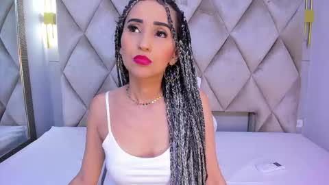 Violett  online show from January 5, 2026, 8:01 pm