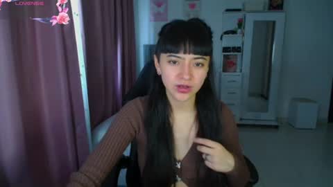 Snapshot of violetta_black483 chatting on July 13, 2026, 2:20 pm Violetta online show from July 13, 2026, 2:20 pm