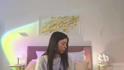 violetta_finch online show from December 16, 2025, 10:31 am