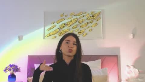 violetta_finch online show from April 19, 2026, 10:25 am
