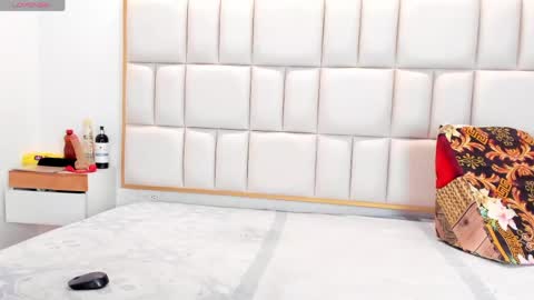 Snapshot of violetta_foxx1 chatting on May 29, 2026, 8:29 pm violeta online show from May 29, 2026, 8:29 pm