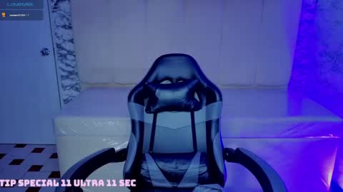 Snapshot of violetta_jhonson_v chatting on May 27, 2026, 3:47 am Violetta online show from May 27, 2026, 3:47 am