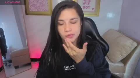 Snapshot of violetta_jhonson_v chatting on June 5, 2026, 3:57 am Violetta online show from June 5, 2026, 3:57 am