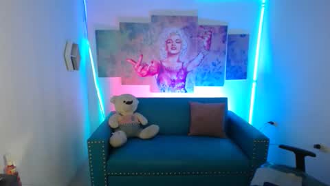 Violeta online show from February 15, 2026, 12:14 pm