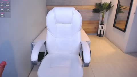 Snapshot of violetta_rainbow chatting on December 7, 2024, 10:34 am Violetta online show from December 7, 2024, 10:34 am