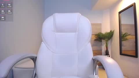 Snapshot of violetta_rainbow chatting on February 26, 2025, 10:36 am Violetta online show from February 26, 2025, 10:36 am