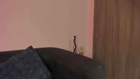 violetta independent model online show from February 3, 2026, 6:22 am