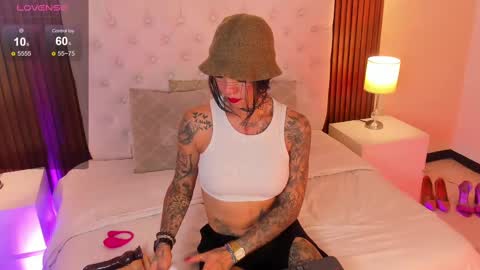 Snapshot of violettaalemida chatting on September 11, 2025, 12:27 pm violettaalemida online show from September 11, 2025, 12:27 pm