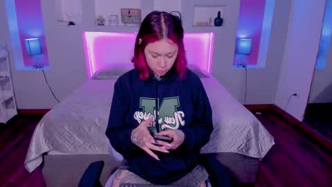 Snapshot of violettabaker1 chatting on March 7, 2025, 7:16 pm ViolettaBaker online show from March 7, 2025, 7:16 pm