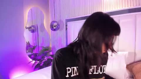 violettacolinss online show from February 25, 2026, 11:31 am