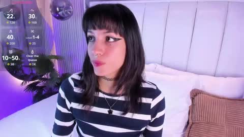 violettacolinss online show from May 2, 2026, 11:37 am