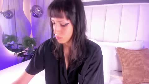 Snapshot of violettacolinss chatting on June 2, 2026, 11:34 am violettacolinss online show from June 2, 2026, 11:34 am