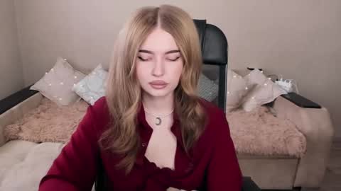 ViolettaOtis online show from February 26, 2025, 11:20 am