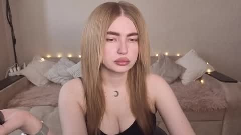 ViolettaOtis online show from June 8, 2026, 11:21 am