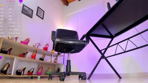 Snapshot of violettastrada chatting on February 8, 2025, 8:21 pm CALL ME TATIANA online show from February 8, 2025, 8:21 pm