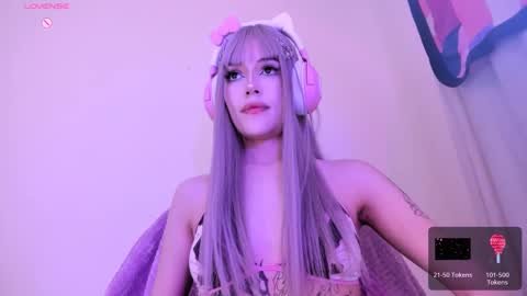 Snapshot of violettbones chatting on December 18, 2024, 2:32 am Violett online show from December 18, 2024, 2:32 am