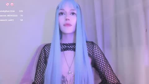 Snapshot of violettbones chatting on March 6, 2025, 8:08 am Violett online show from March 6, 2025, 8:08 am