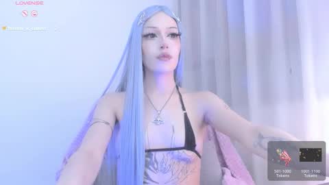 Snapshot of violettbones chatting on February 26, 2026, 6:23 am Violett online show from February 26, 2026, 6:23 am