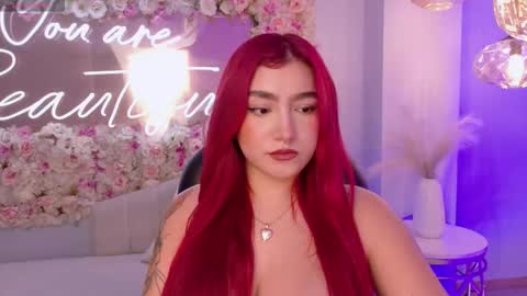 Violett Castel online show from November 18, 2025, 7:07 pm