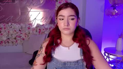 Violett Castel online show from February 15, 2026, 4:03 pm