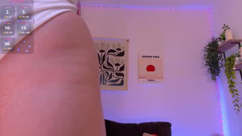 Violett Castel online show from April 29, 2026, 11:22 pm
