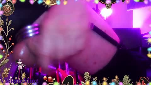 Snapshot of violetteminx chatting on December 21, 2024, 1:42 pm Violette online show from December 21, 2024, 1:42 pm