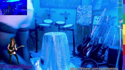 Snapshot of violetteminx chatting on May 10, 2026, 6:18 am Violette online show from May 10, 2026, 6:18 am