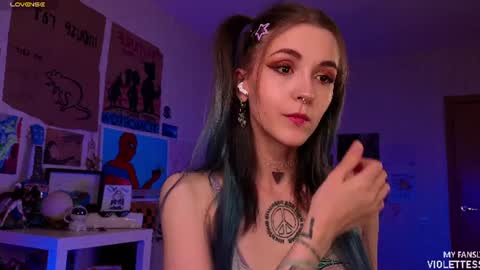 Snapshot of violettesss chatting on June 26, 2026, 3:27 pm Vi Best on my Fansly online show from June 26, 2026, 3:27 pm