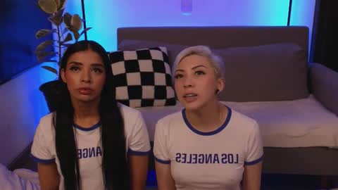 Violet online show from March 4, 2026, 1:11 am