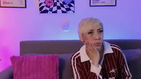Violet online show from June 22, 2026, 1:18 am