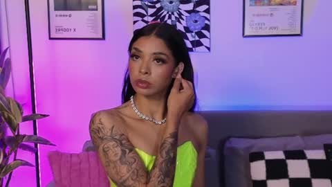 Violet online show from July 21, 2026, 2:03 am