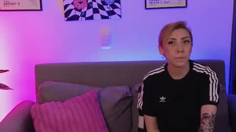 Violet online show from August 9, 2026, 2:02 am